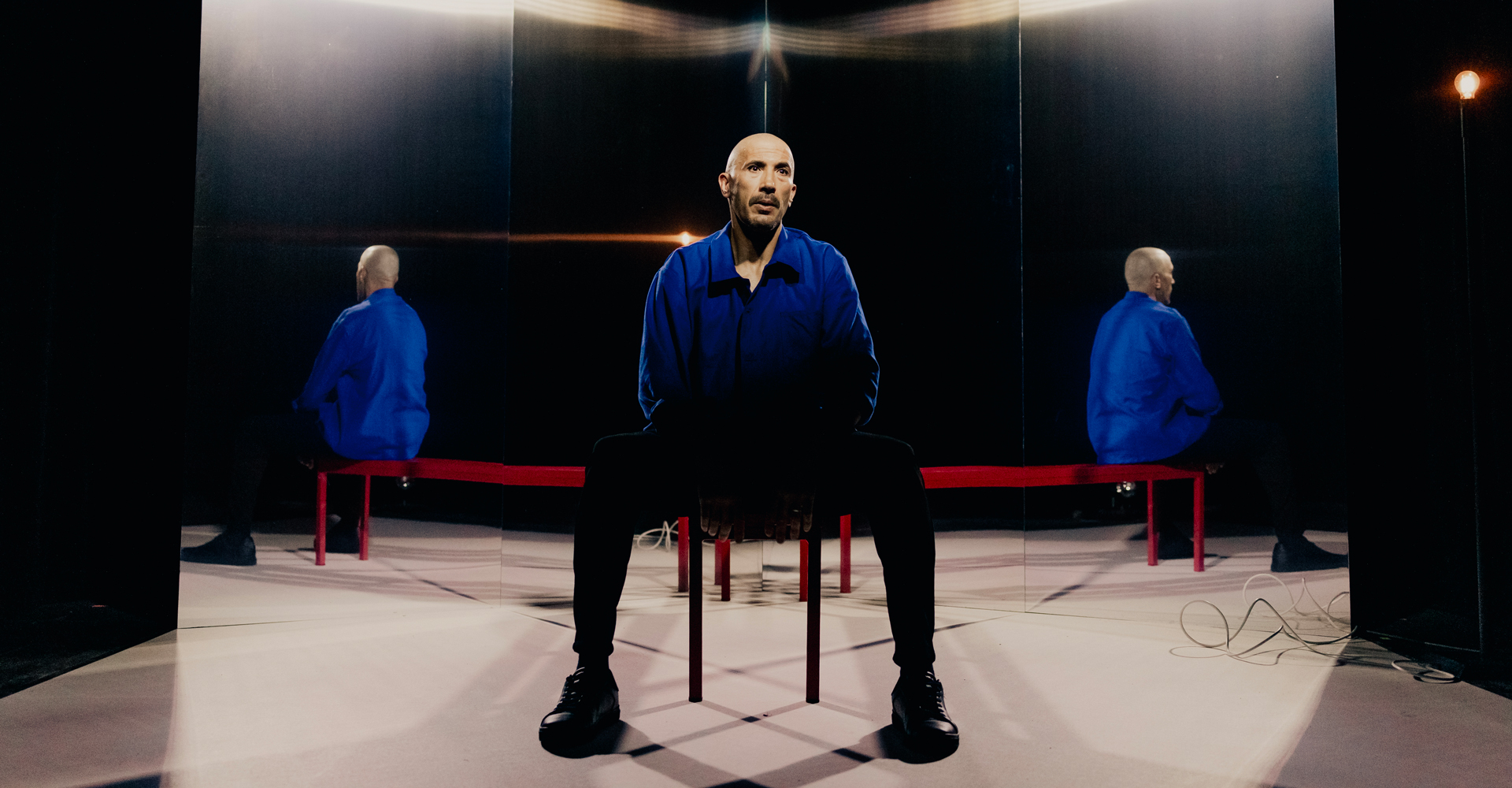 &Agrave; l'ombre du r&eacute;verb&egrave;re